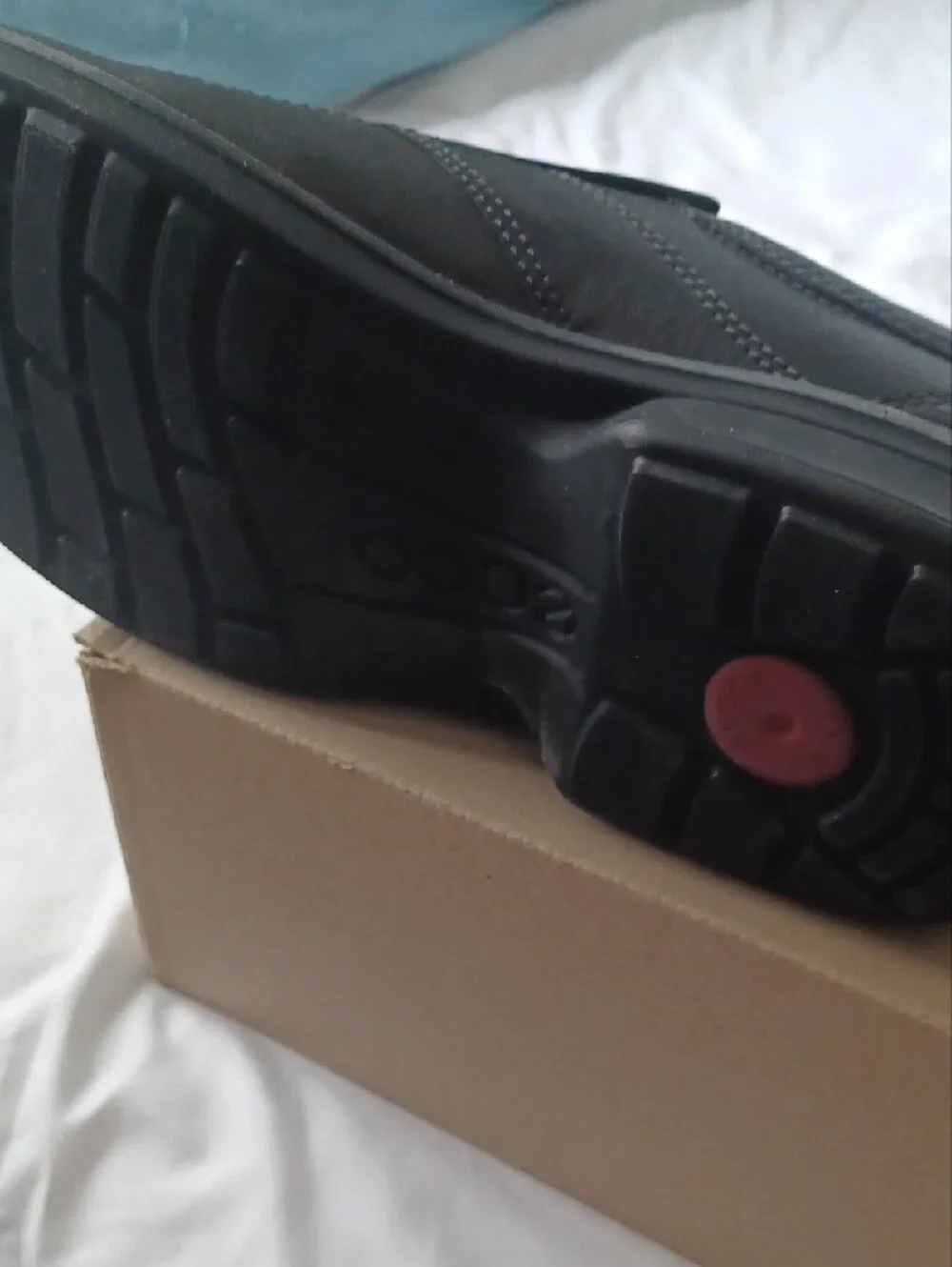New Ecco Men’s Black Leather Slip-On Loafers